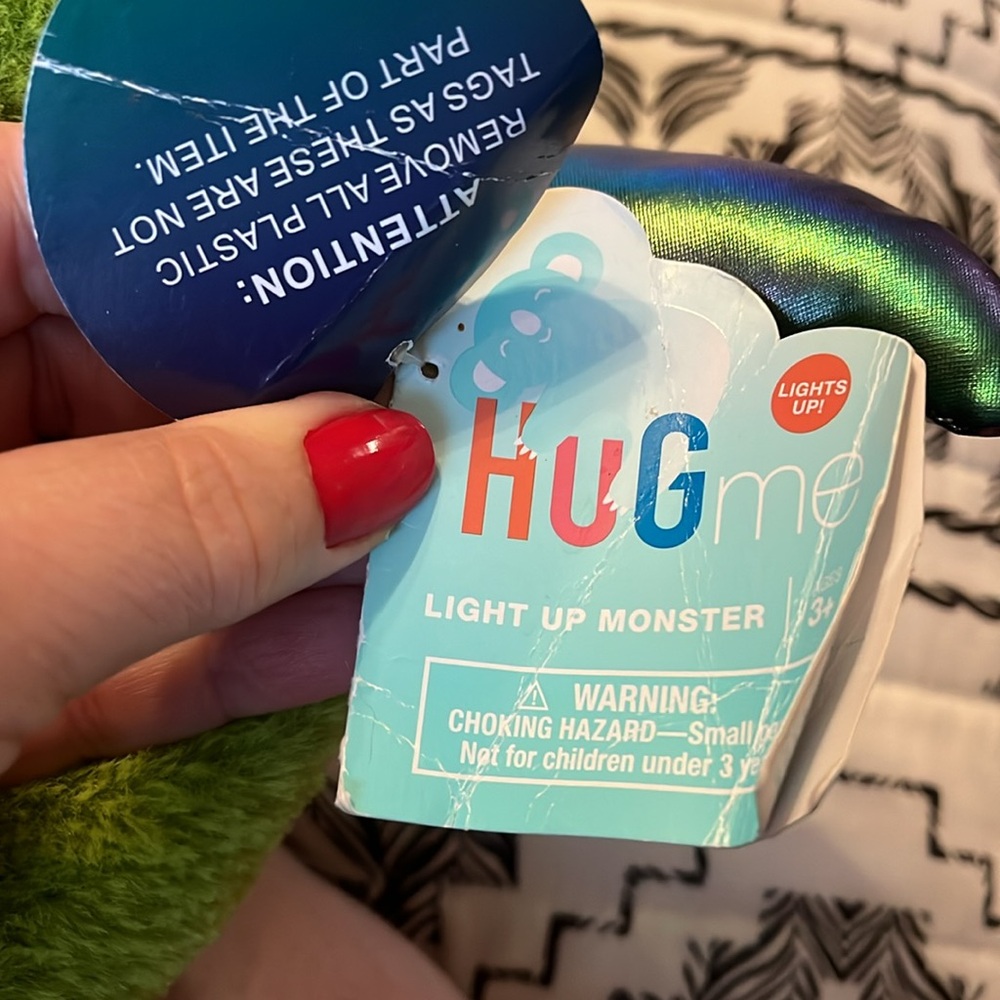 Hug Me Light Up Monster - Picture 5 of 5